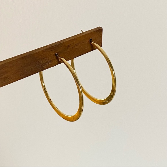 4/$15 Minimalistic Polished Gold Blade Hoop Earrings - Picture 5 of 7
